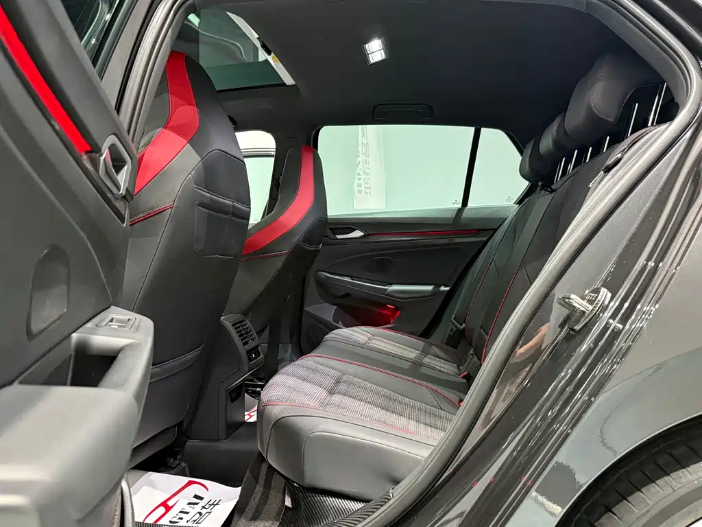 Volkswagen Golf GTI GTI 2023 380TSI DSG GTI