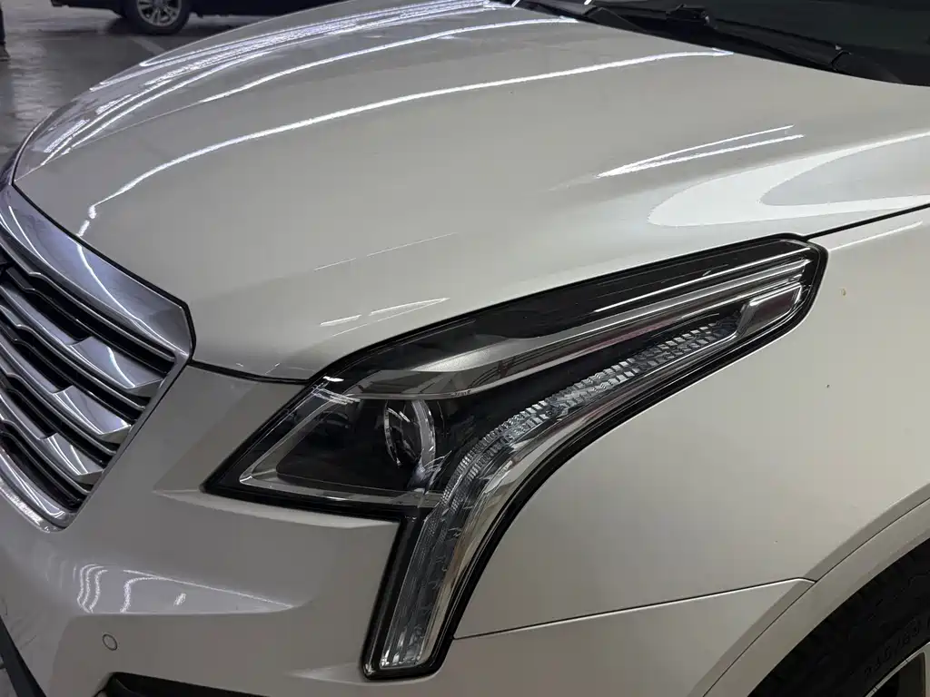 CADILLAC  XT5