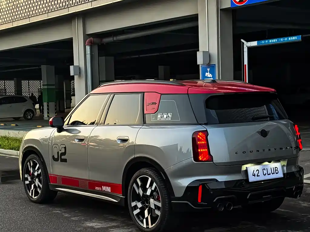MINI JCW COUNTRYMAN
