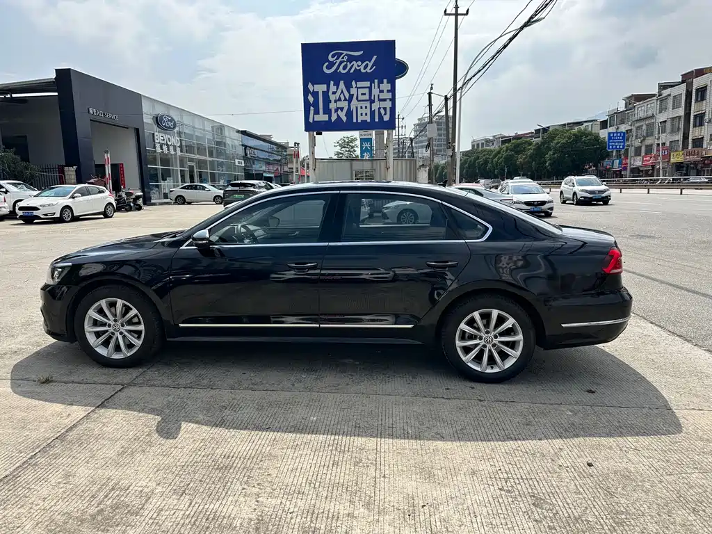 Volkswagen Passat — миниатюра 4