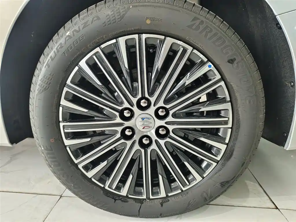 BUICK GL8 NEW ENERGY