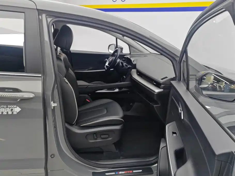 Hyundai Custo — миниатюра 8