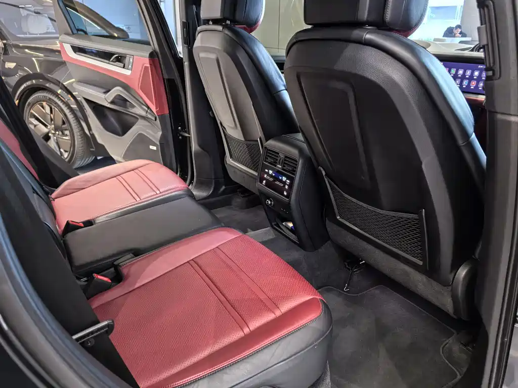 PORSCHE CAYENNE NEW ENERGY