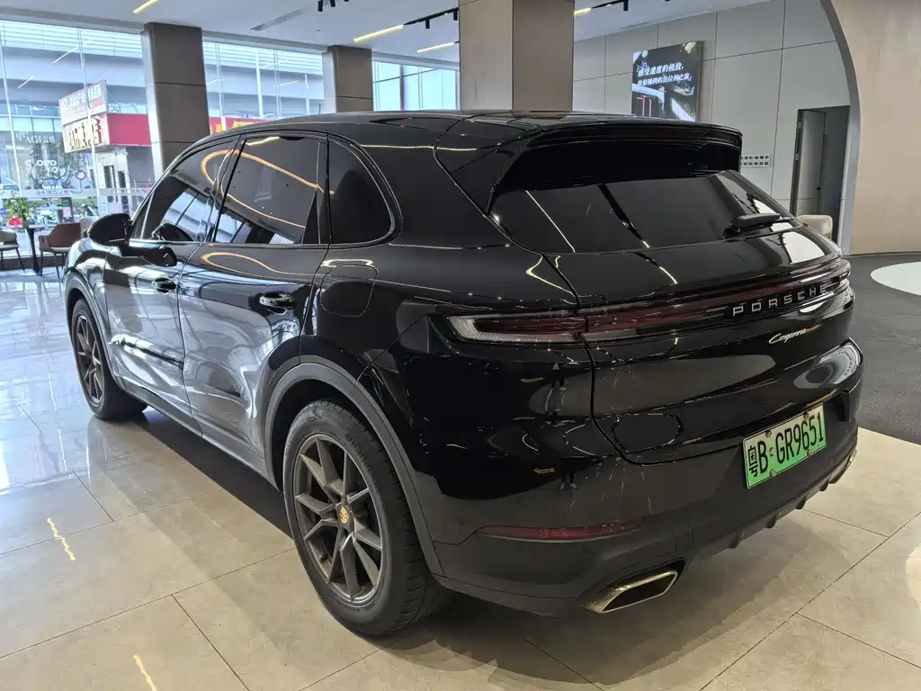 PORSCHE CAYENNE NEW ENERGY