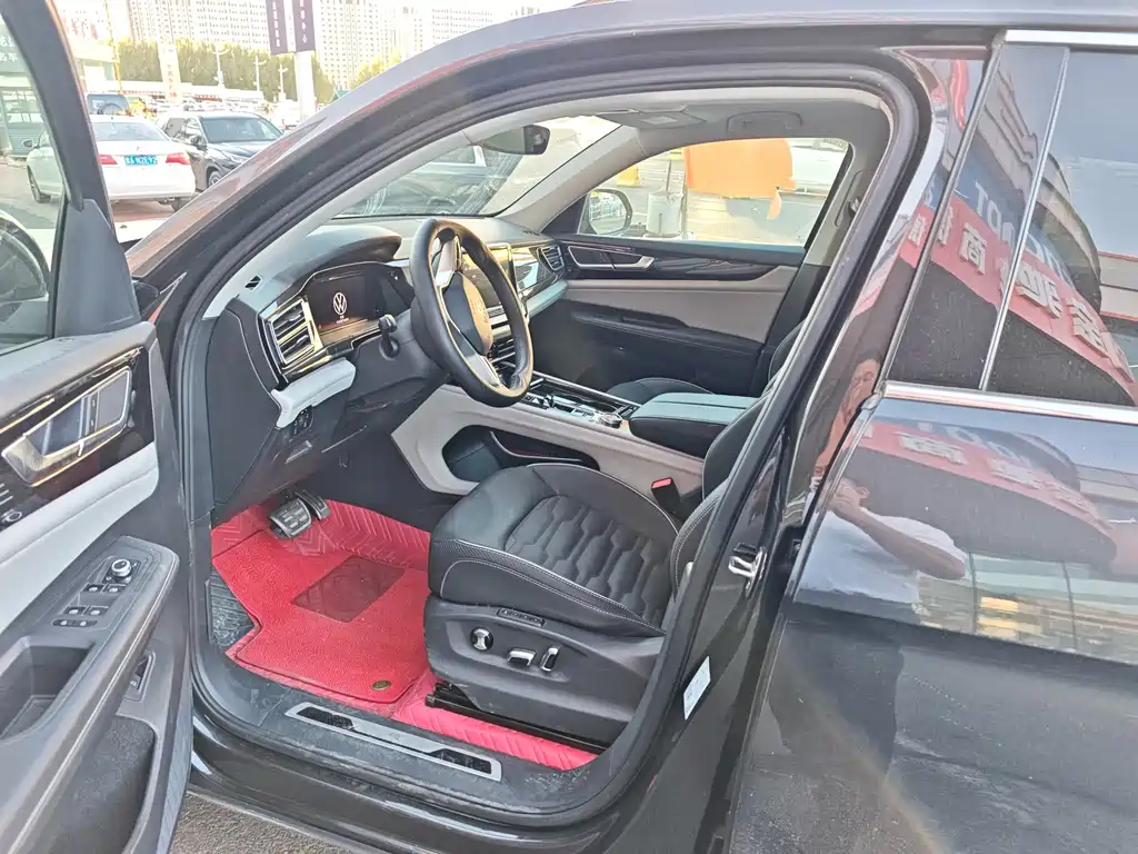VOLKSWAGEN TOURANG