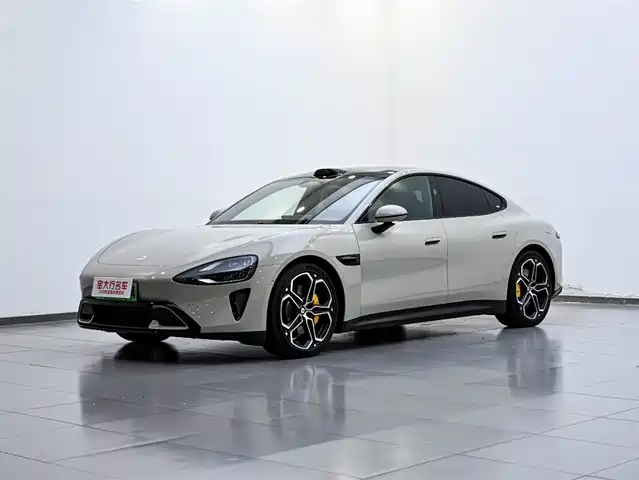 XIAOMI CAR XIAOMI SU7 2025