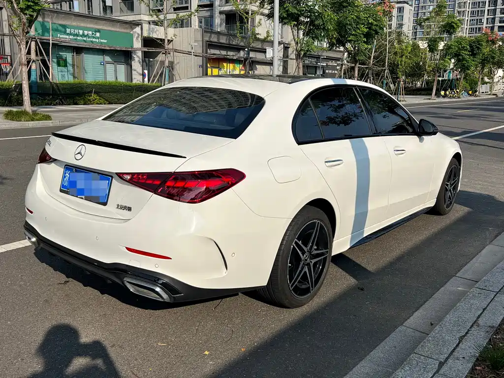 Mercedes-Benz C-Class — миниатюра 17