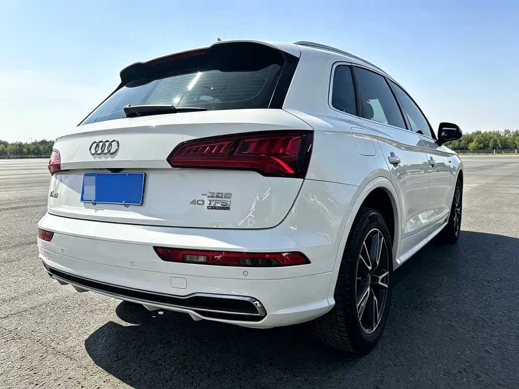 Audi Q5L — миниатюра 9