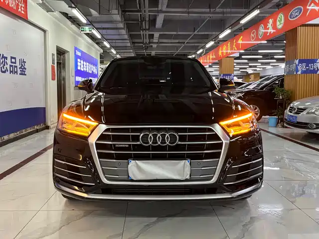 AUDI  Q5L