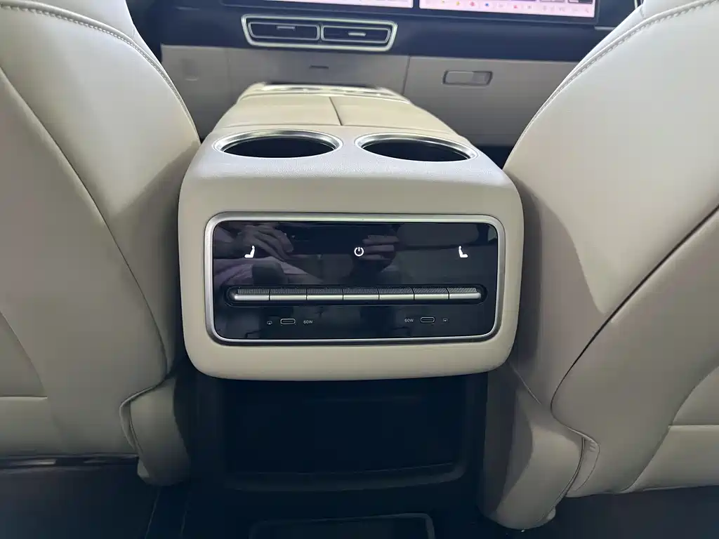 Li Auto L8 2023 Pro