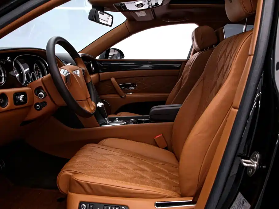 Bentley Flying Spur — миниатюра 12