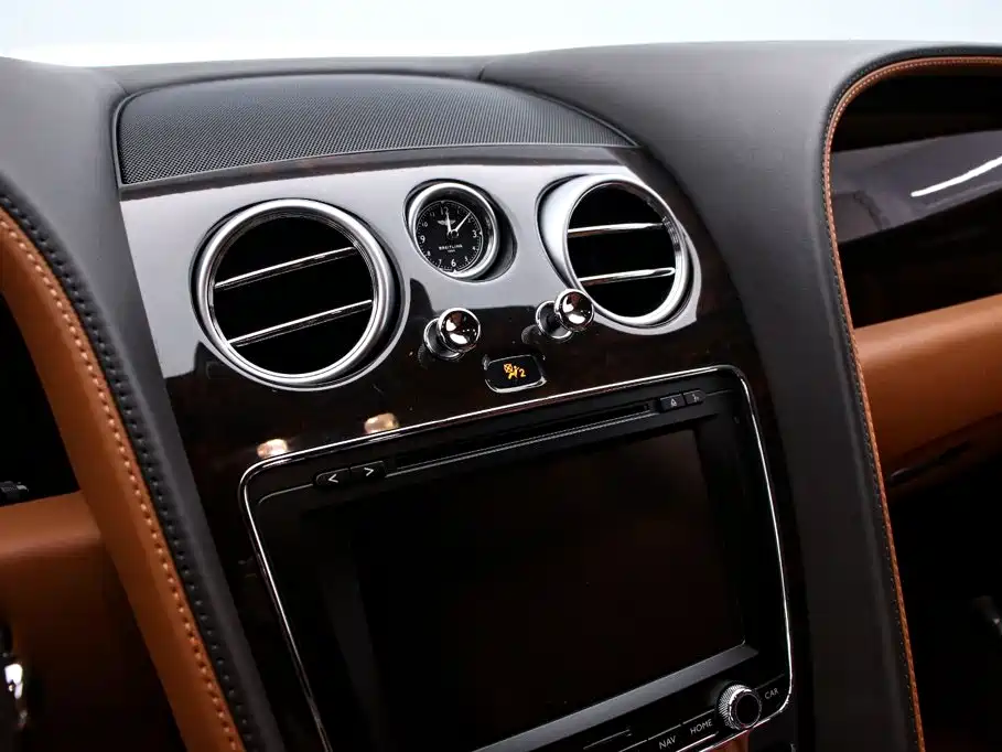 Bentley Flying Spur — миниатюра 8