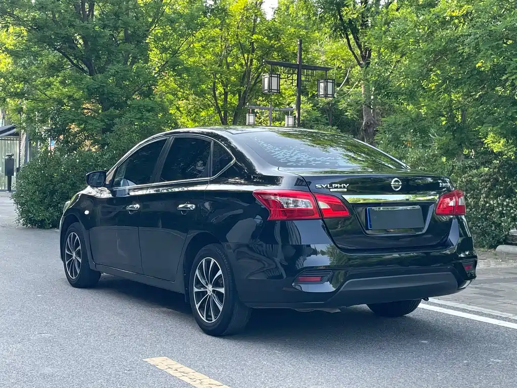 Nissan Sylphy — миниатюра 6