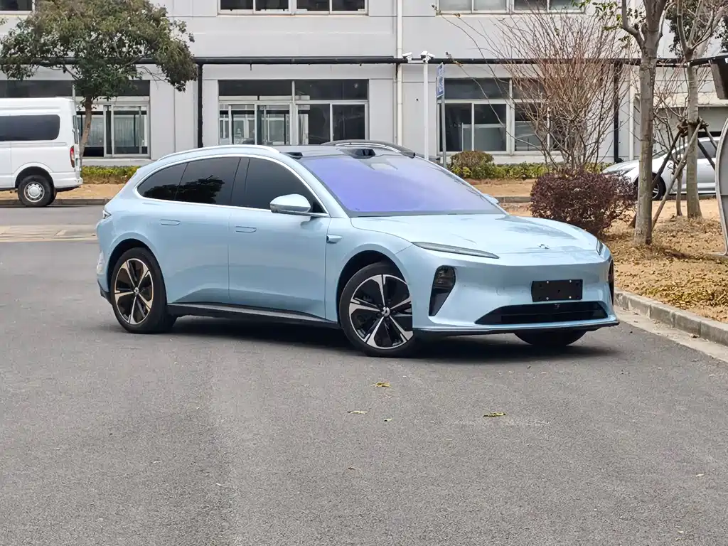 NIO NIO ET5T