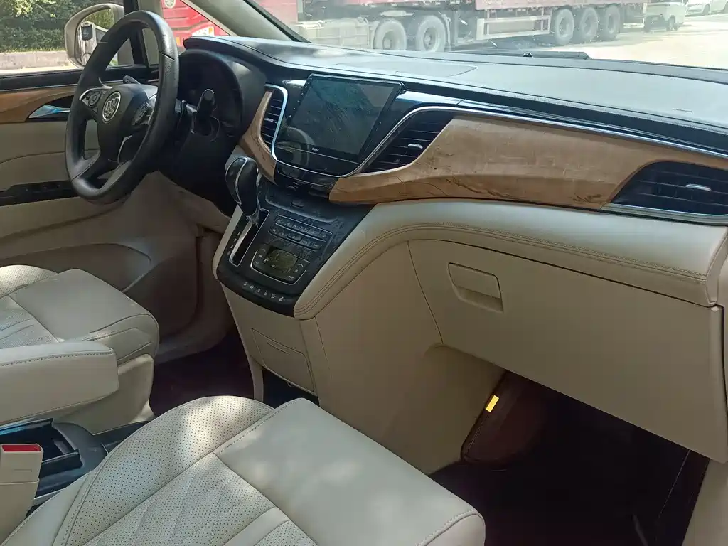 Buick GL8 2018 ES 28T Comfort VI