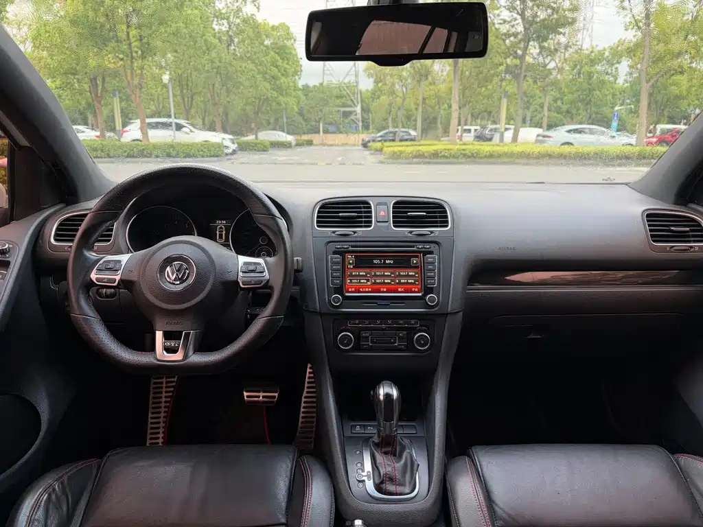 Volkswagen Golf GTI — миниатюра 18