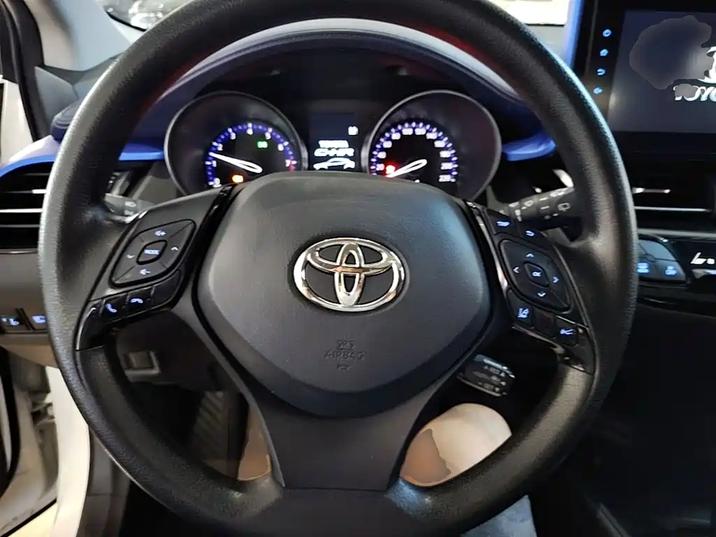 Toyota C-HR — миниатюра 11