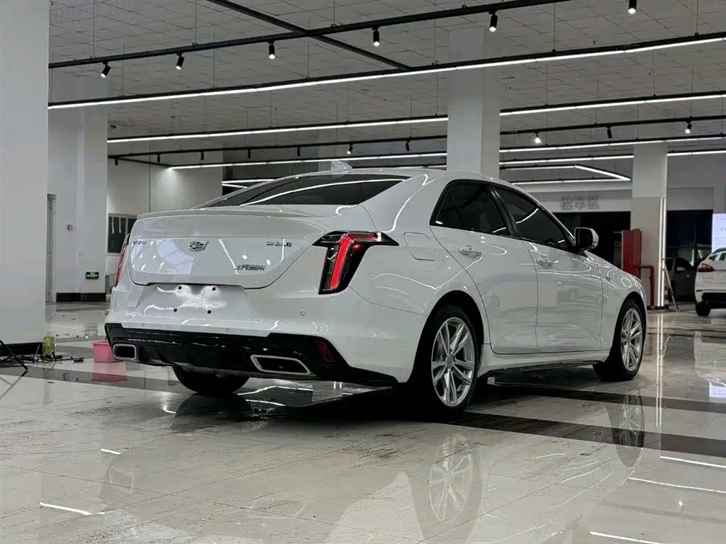 CADILLAC CT4