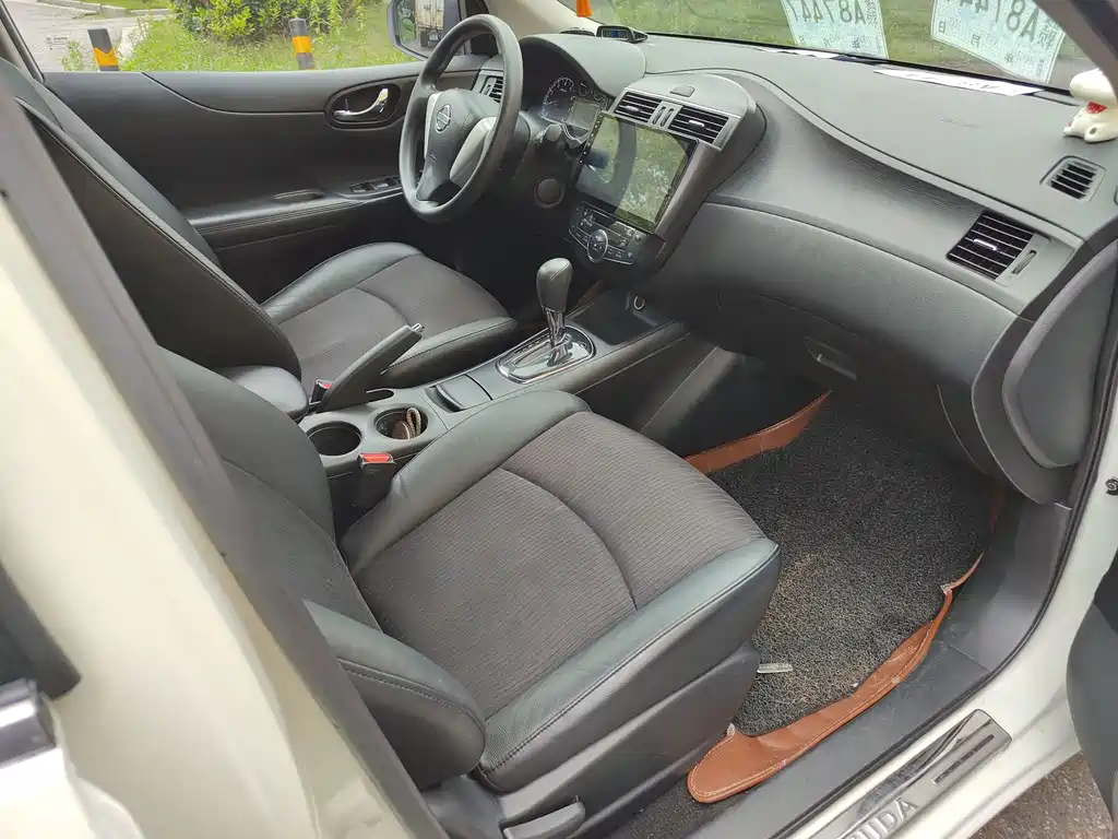 Nissan Tiida — миниатюра 15