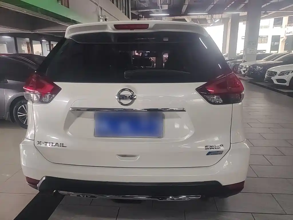 Nissan X-Trail — миниатюра 4