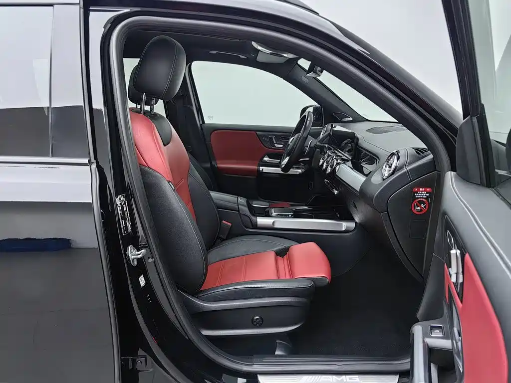 Mercedes-Benz GLB AMG — миниатюра 23