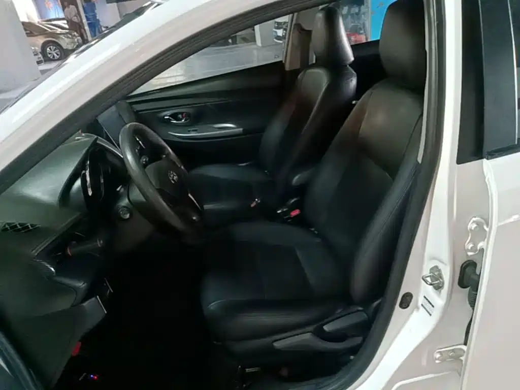 Toyota Yaris L — миниатюра 15