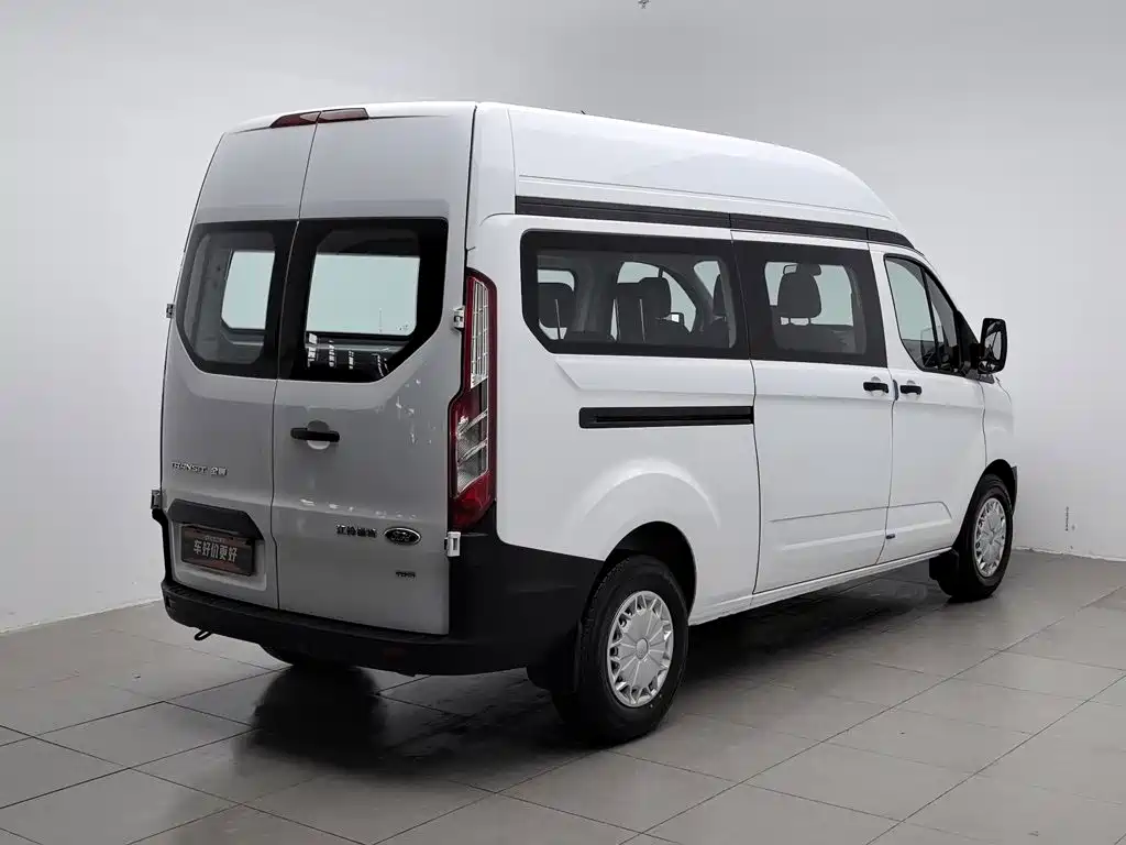 Ford Transit — миниатюра 2