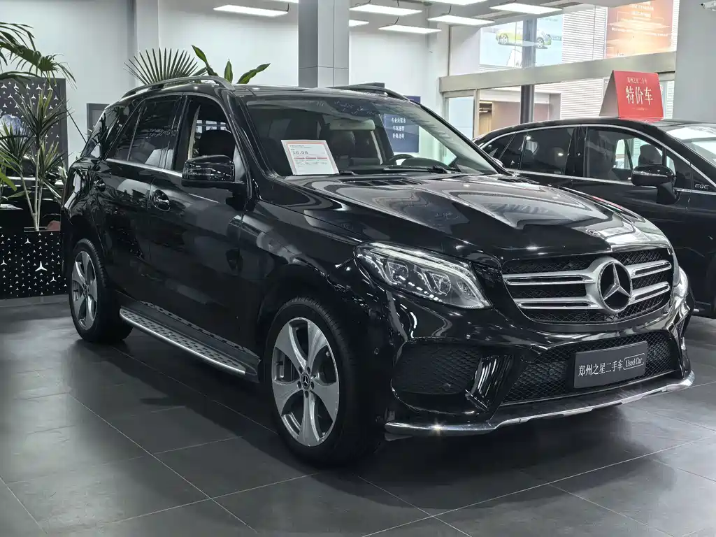 Mercedes-Benz GLE (Import) — миниатюра 3