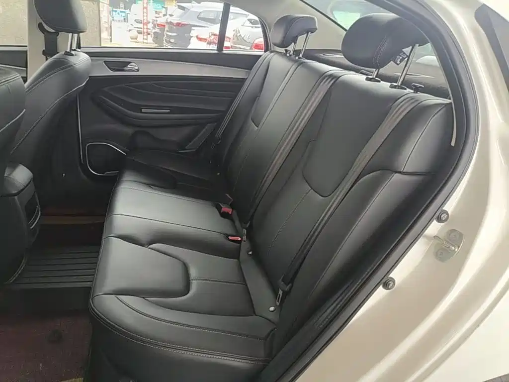 Chery Arrizo 5 — миниатюра 17