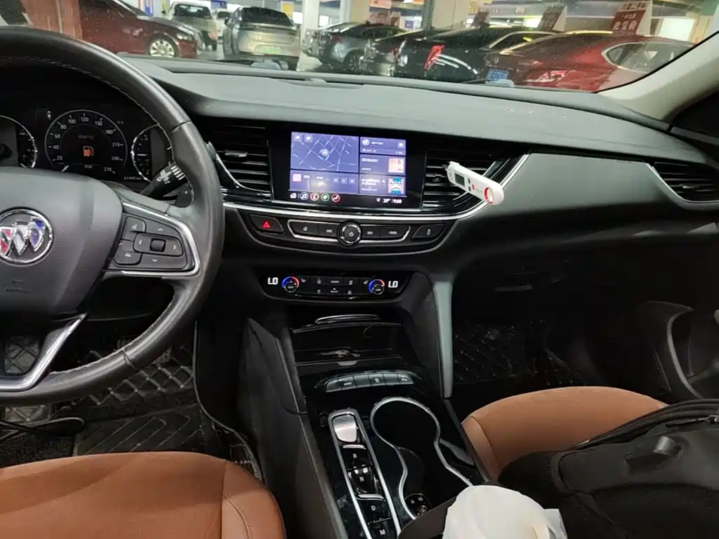 Buick Regal — миниатюра 13