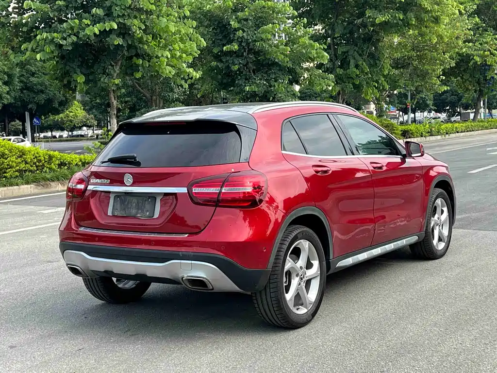 Mercedes-Benz GLA — миниатюра 6