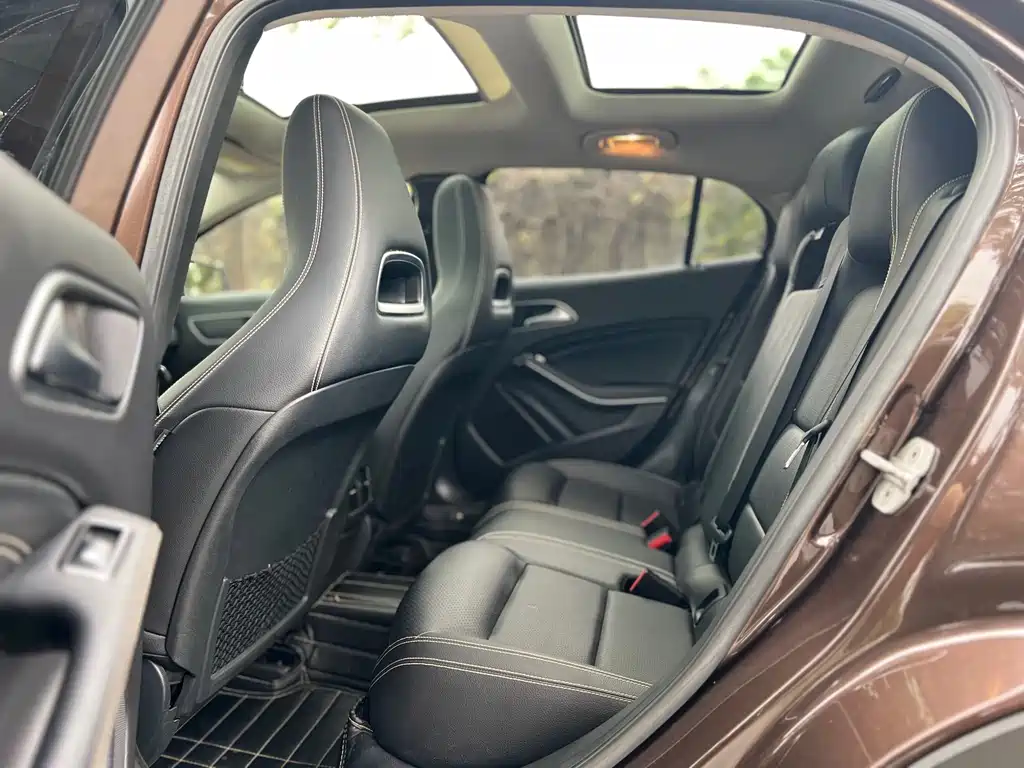 Mercedes-Benz GLA 2016 GLA 200 Fashion