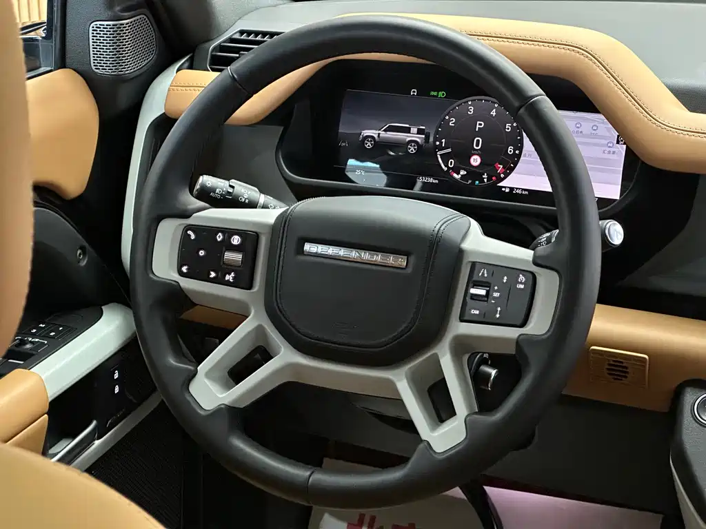Land Rover Defender — миниатюра 10