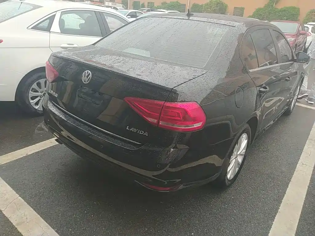Volkswagen Lavida — миниатюра 7