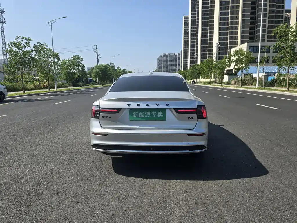Volvo S90 2026 Luxury