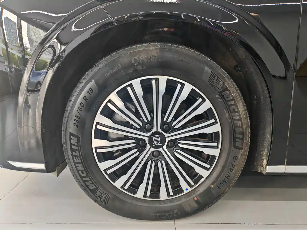 BYD Xia 2025 DM-i 1.5T 180km