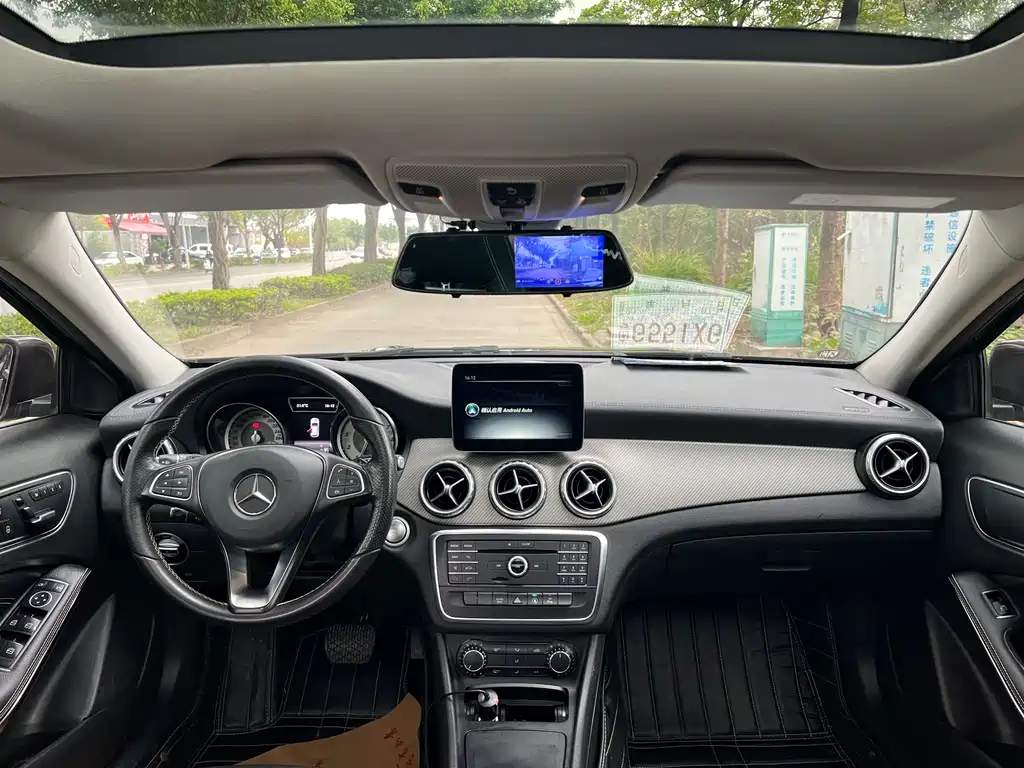 Mercedes-Benz GLA 2016 GLA 200 Fashion