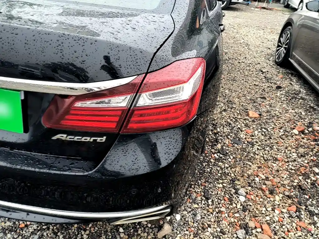 Honda Accord — миниатюра 8