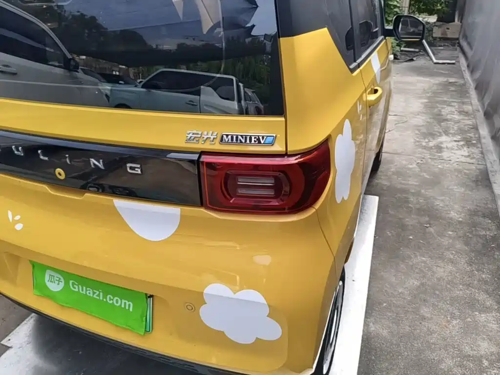 Wuling MINIEV — миниатюра 8
