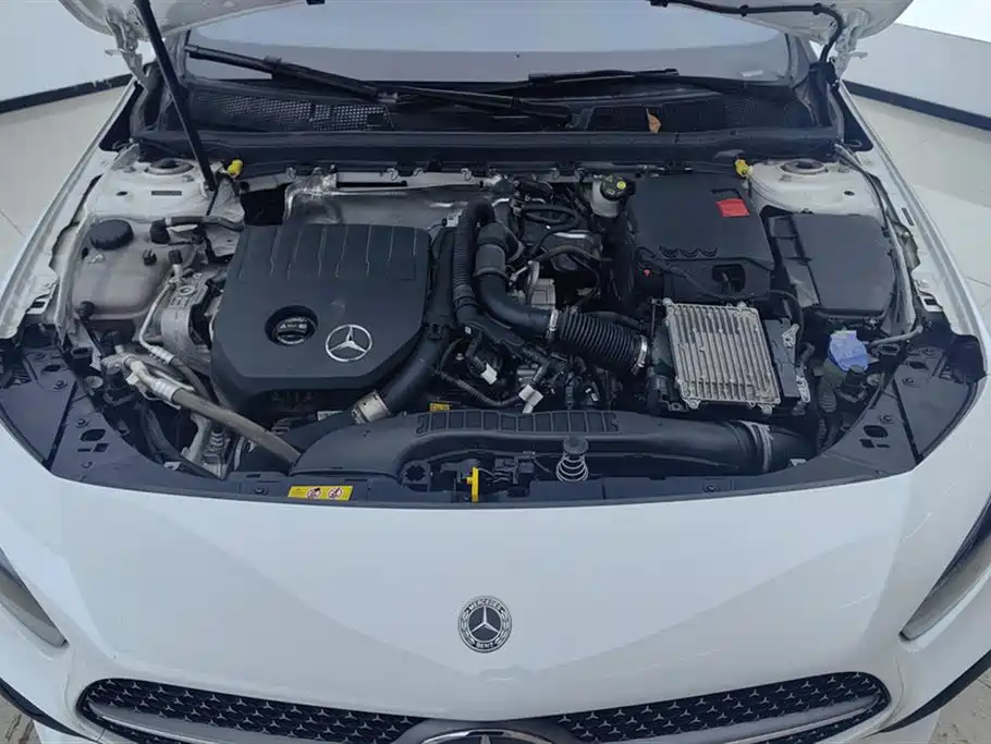 Mercedes-Benz A-Class A 2023 A 200 L Fashion