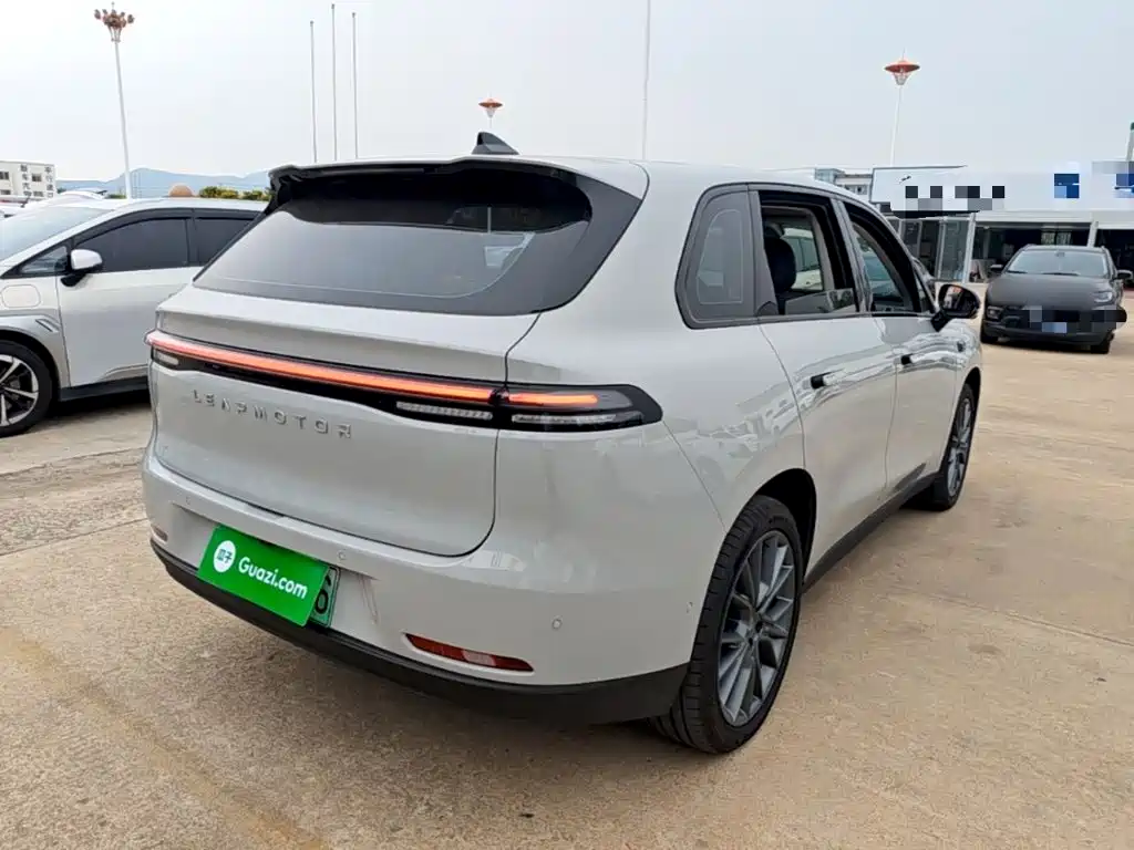 Leapmotor Leapmotor C10 — миниатюра 7