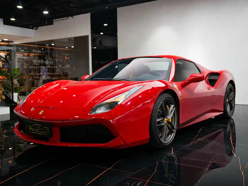 FERRARI 488