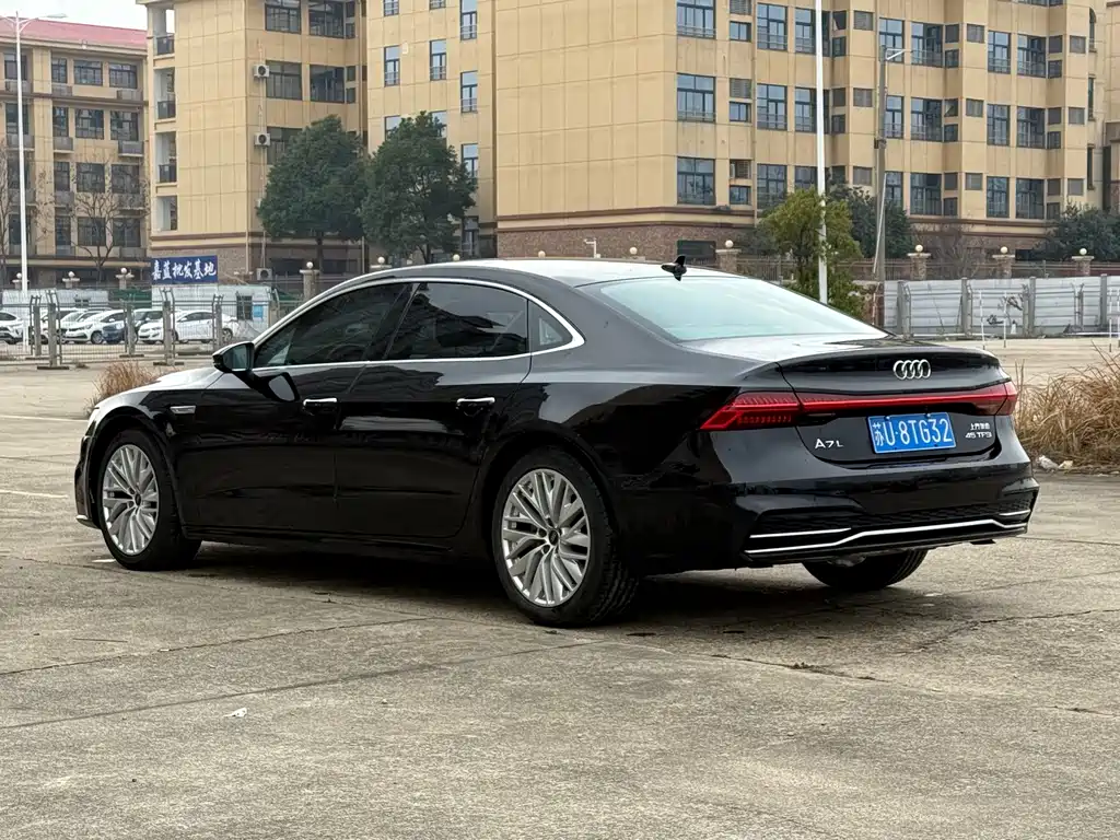 AUDI A7L