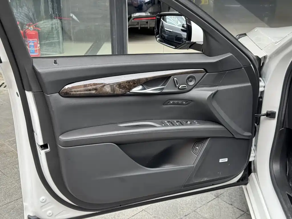 Cadillac CT6 — миниатюра 16