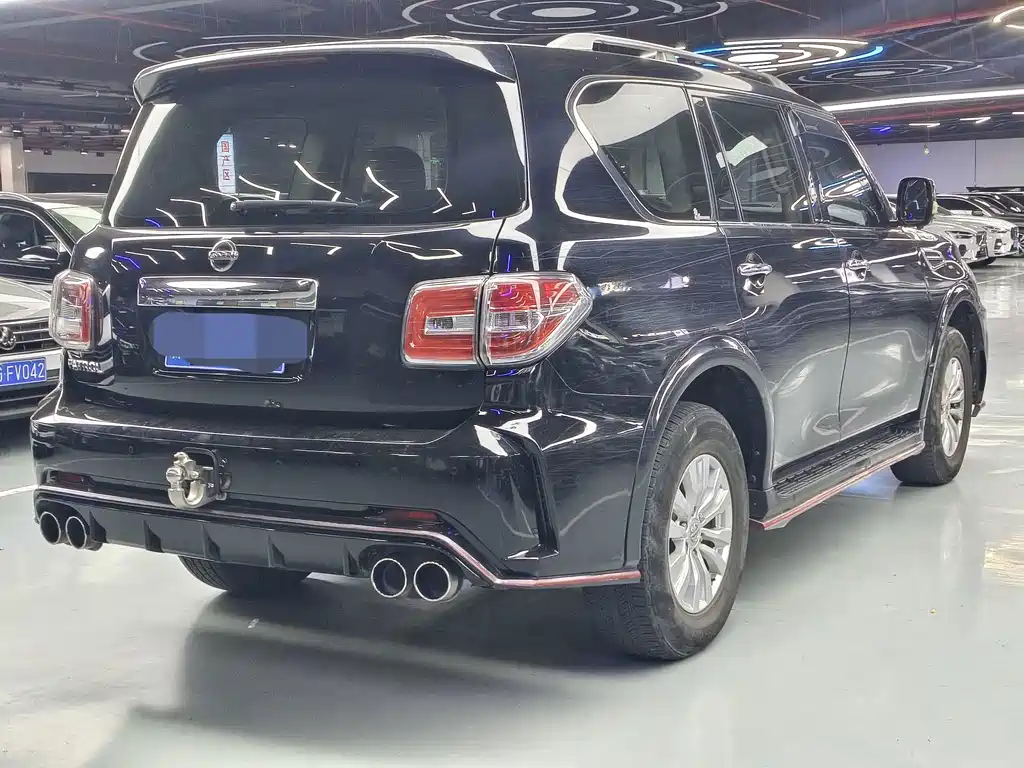 Nissan Patrol — миниатюра 14