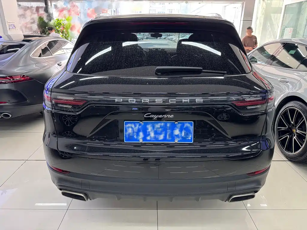 Porsche Cayenne — миниатюра 4