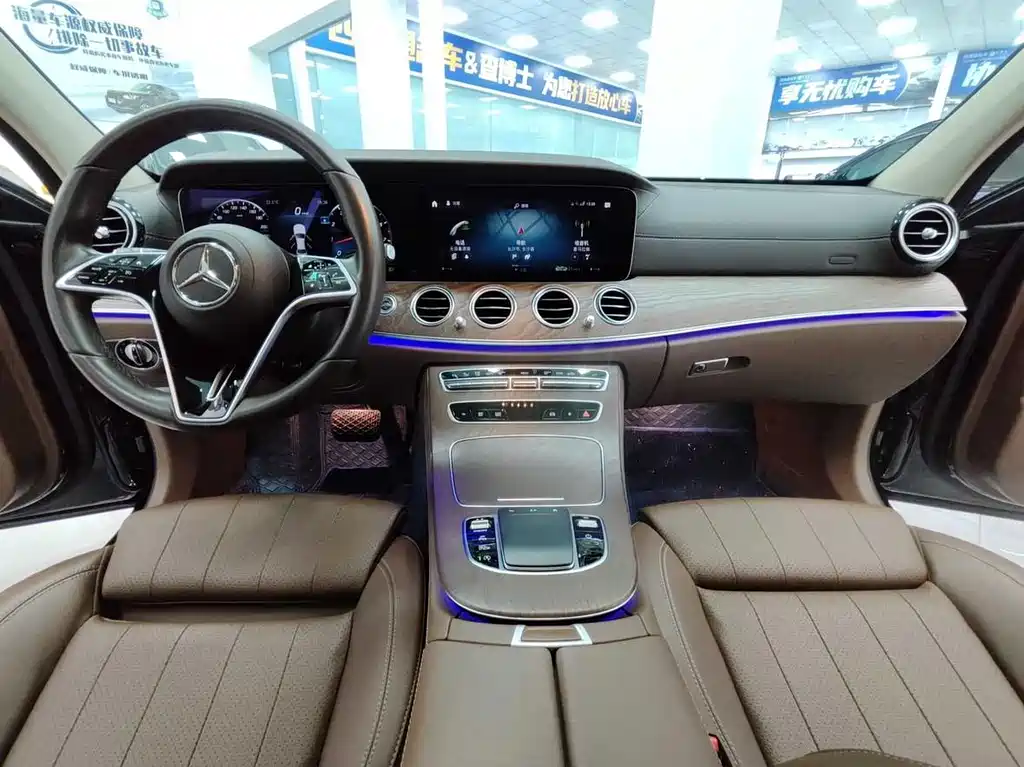 MERCEDES-BENZ E CLASS