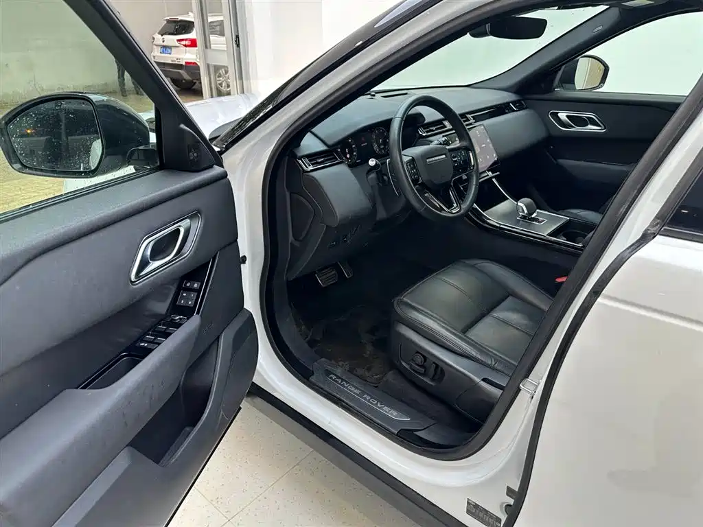 Land Rover Range Rover Velar 2024 Dynamic SE