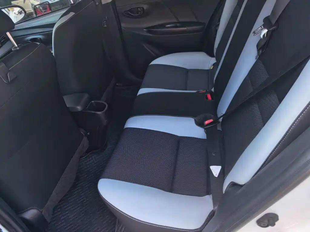 Toyota Yaris L — миниатюра 17