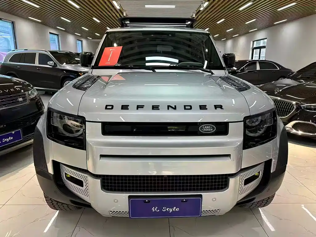 Land Rover Defender — миниатюра 3